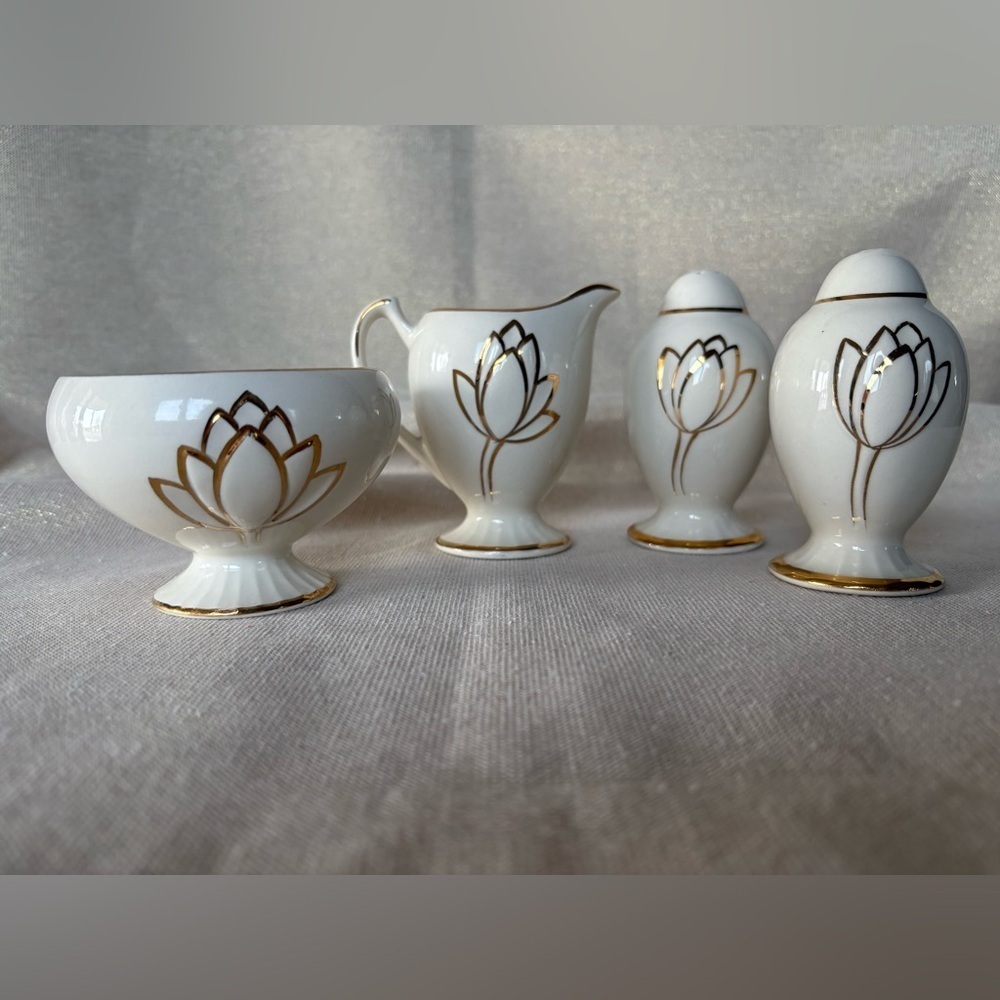 Unbranded Lotus Blossom Creamer & Sugar Bowl Set with Salt & Pepper Shakers